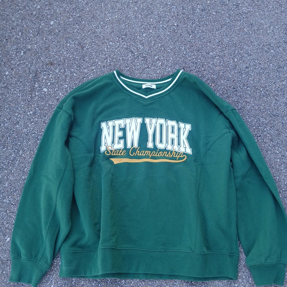 Garage Sweatshirt Womens Medium Green Pullover V Neck New York State Graphic
